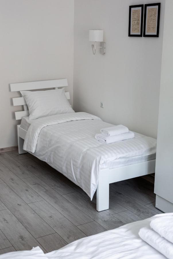 Bookinist Apartment Львів Екстер'єр фото
