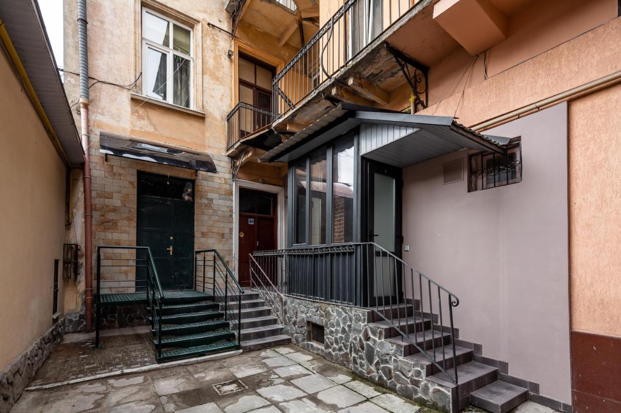 Bookinist Apartment Львів Екстер'єр фото